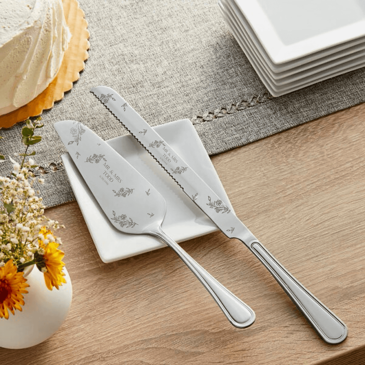 Personalized Cake Serving Set - 2-Piece Stainless Steel